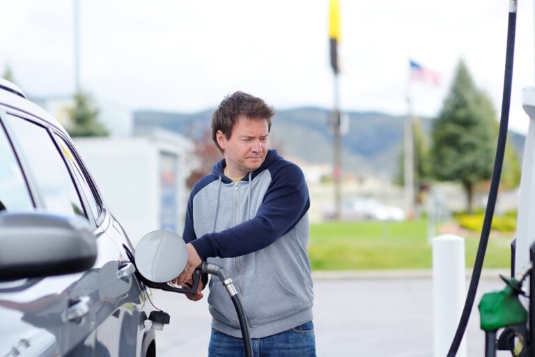 How to Save at the Gas Pump--